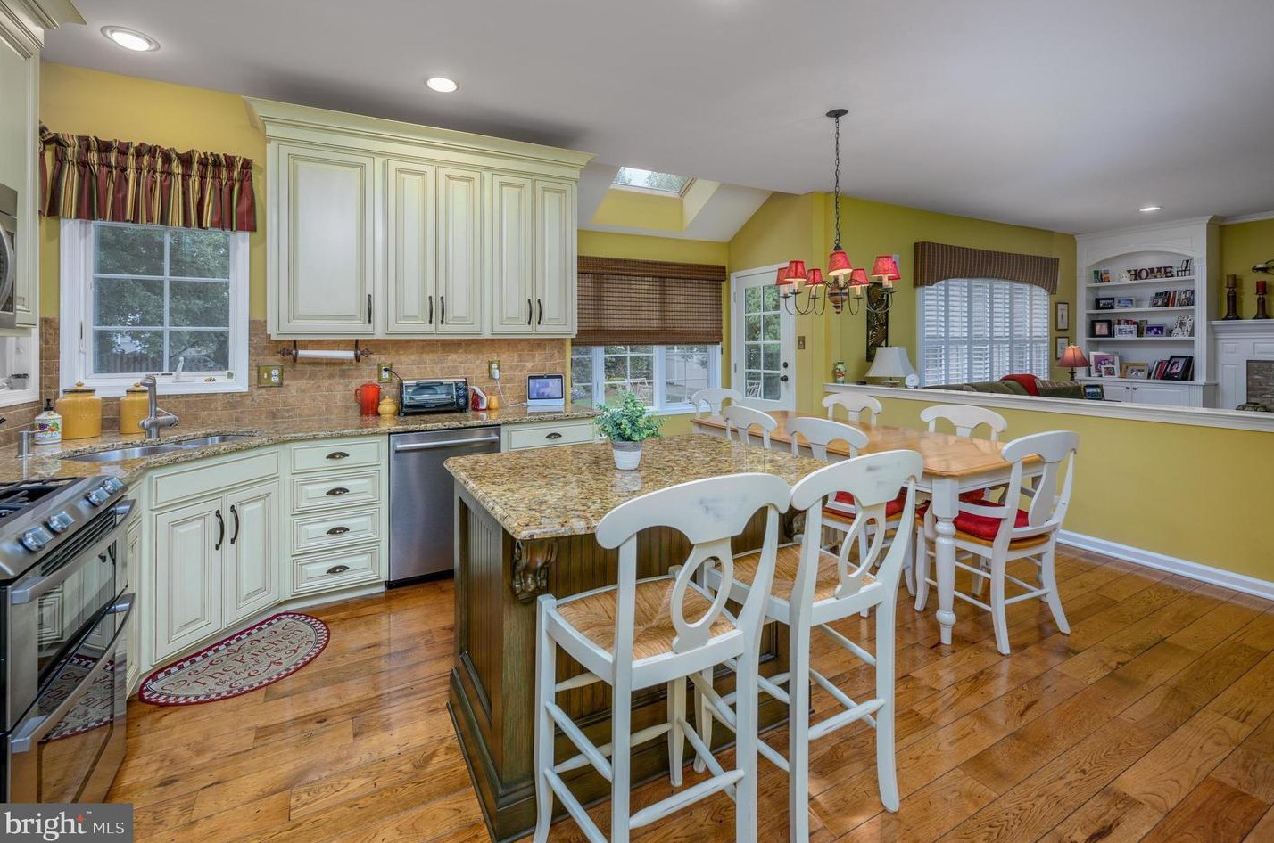 4 Swedes Ln, Moorestown NJ 08057-3841 exterior