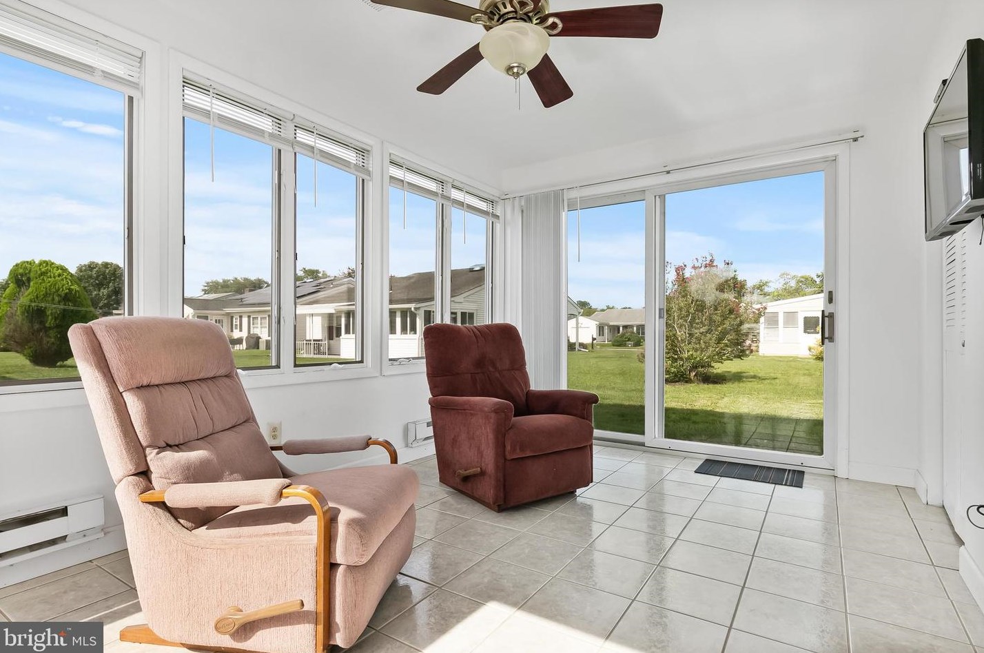 5 Chelsea Pl, Southampton NJ exterior