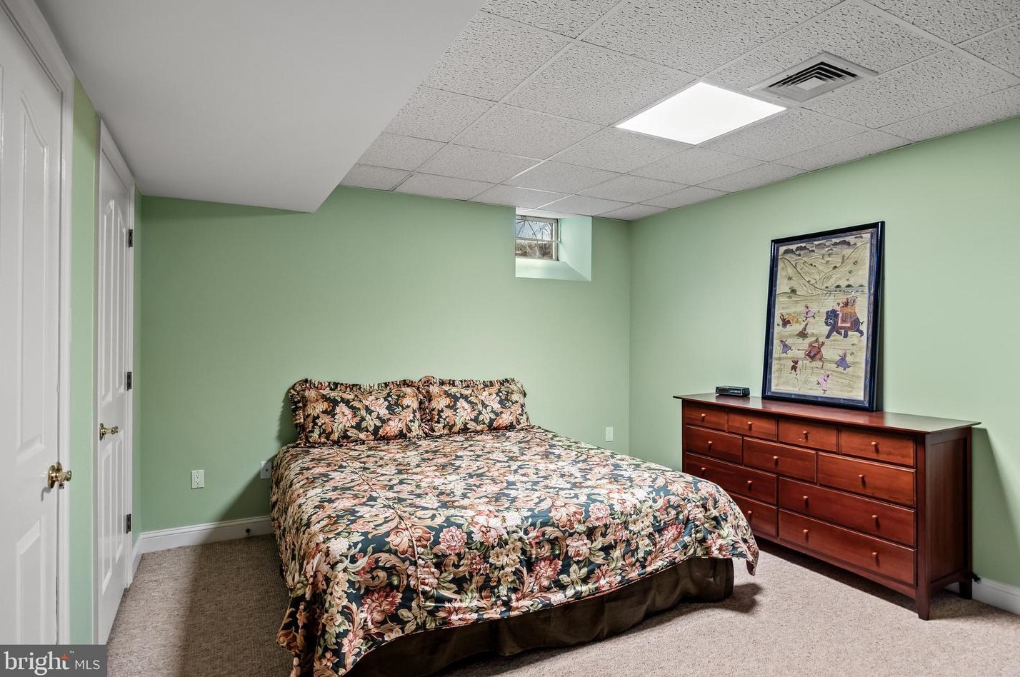 34 Cv Rd, Moorestown NJ 08057-3950 exterior