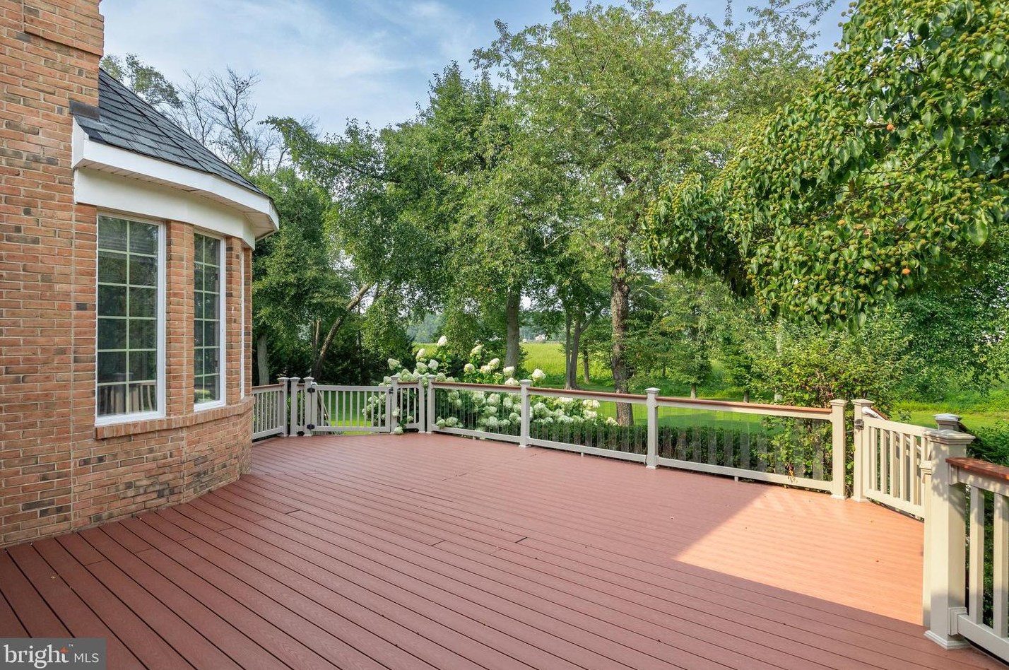 34 Cv Rd, Moorestown NJ 08057-3950 exterior