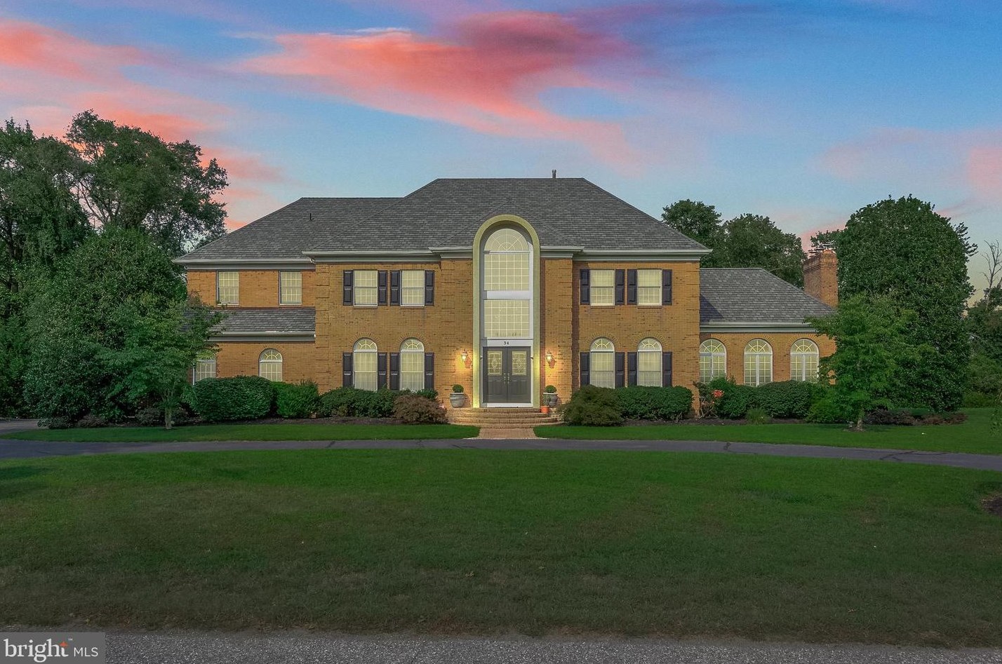 34 Cv Rd, Moorestown NJ 08057-3950 exterior