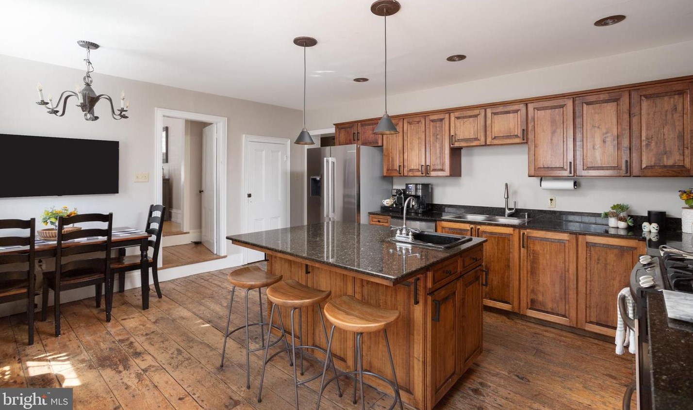 25 Farnsworth Ave, Chesterfield NJ  08505-1346 exterior