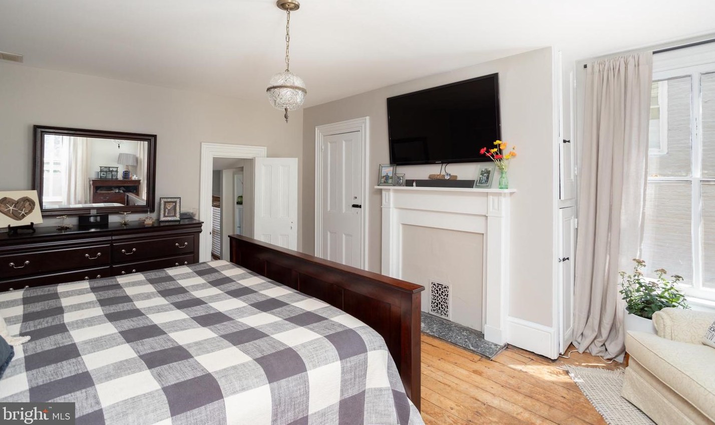 25 Farnsworth Ave, Chesterfield NJ  08505-1346 exterior