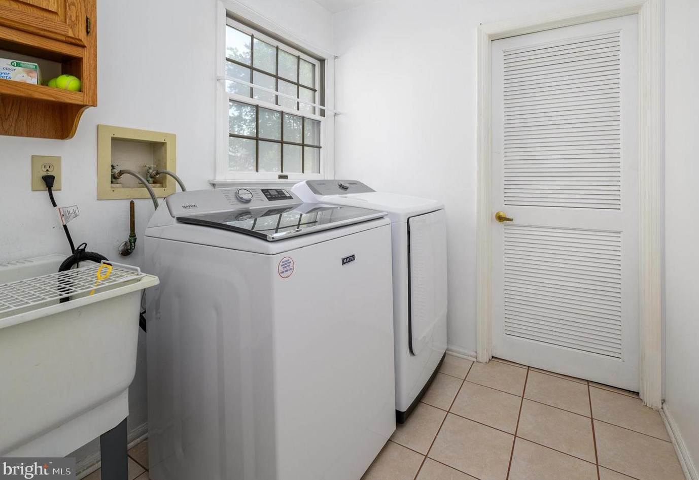 1 Edinburgh Ln, Mount Laurel NJ  08054-1203 exterior