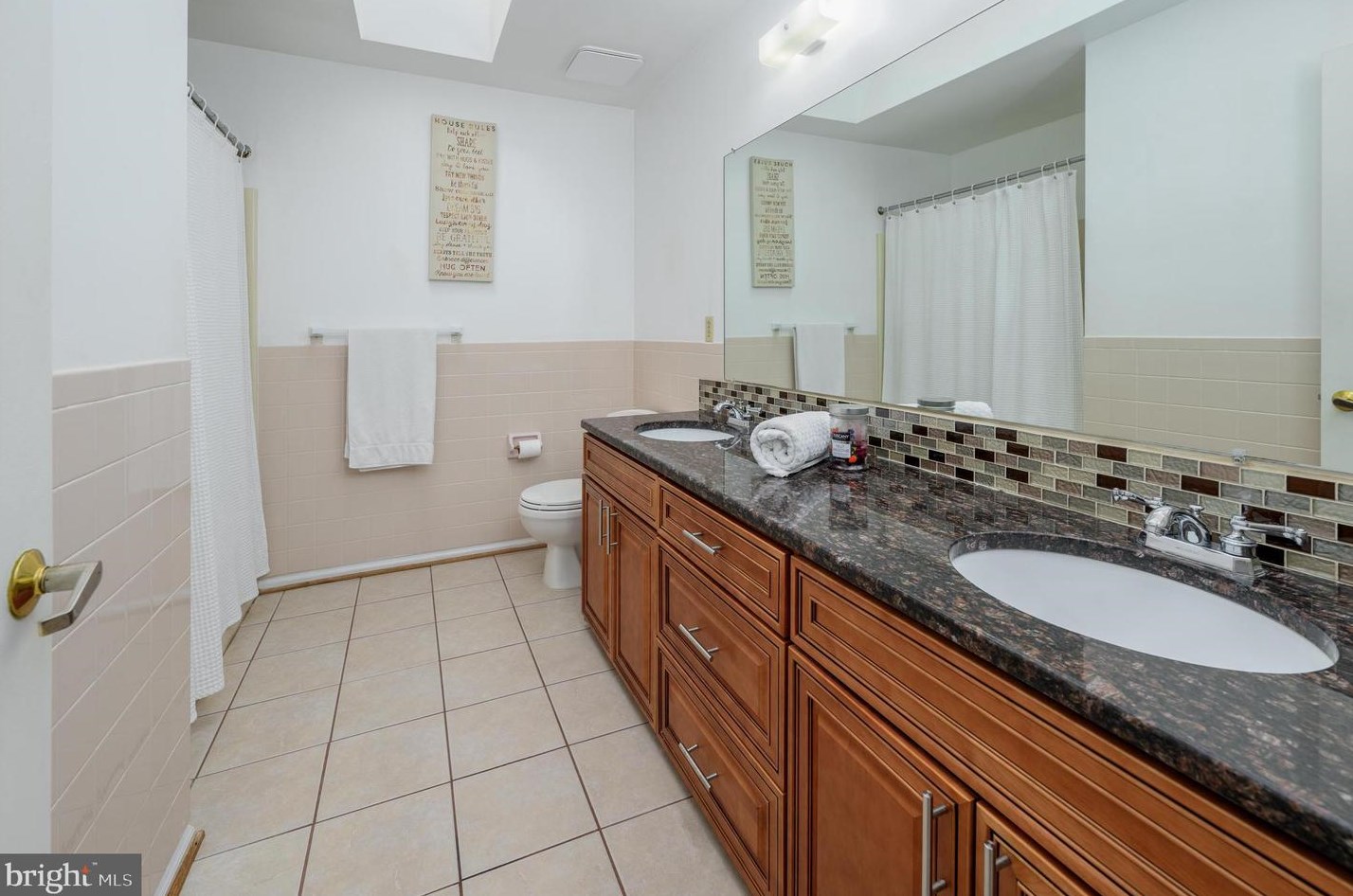 1 Edinburgh Ln, Mount Laurel NJ  08054-1203 exterior