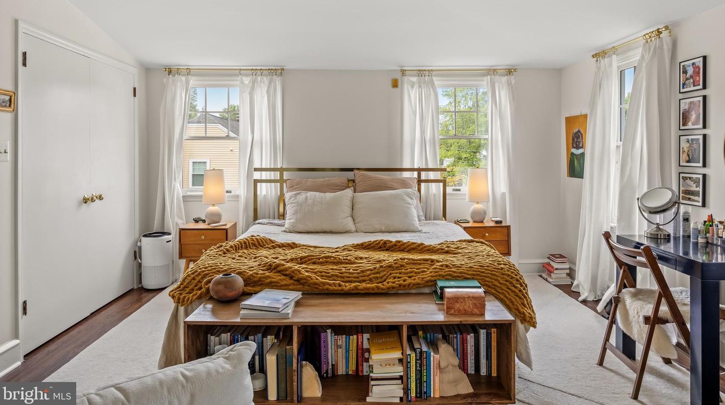 15 Maple Ave, Moorestown NJ 08057-1860 exterior