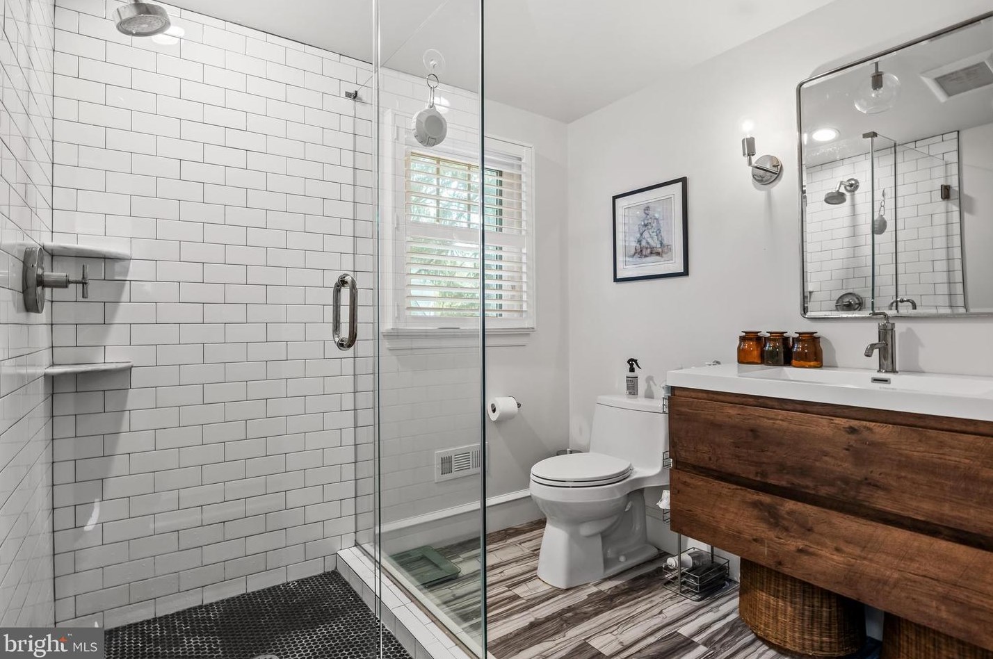 15 Maple Ave, Moorestown NJ 08057-1860 exterior