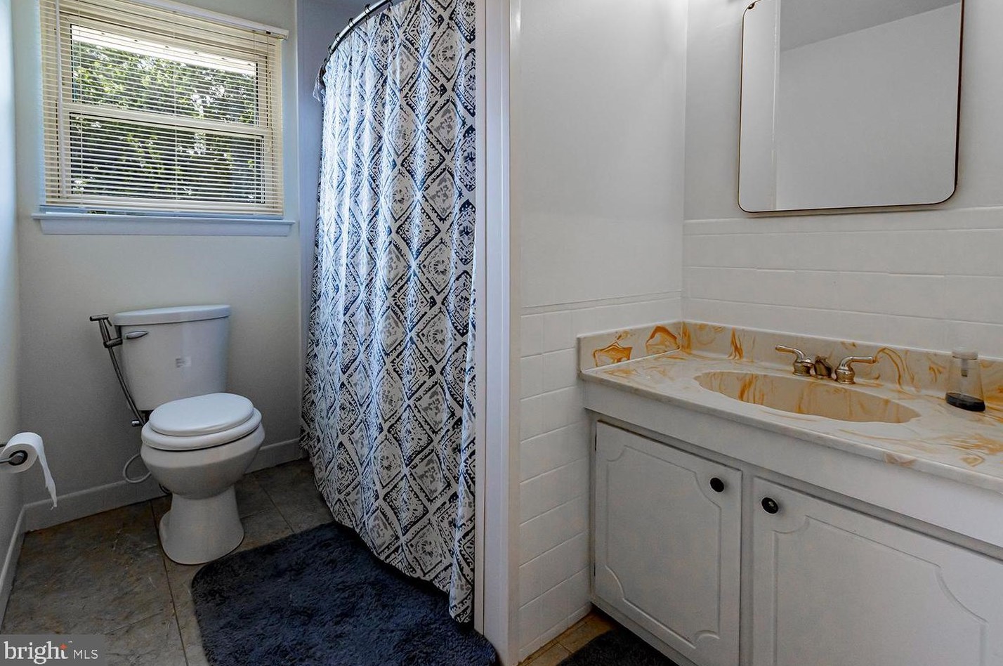 113 Beechwood Dr, Mount Laurel NJ  08054-1040 exterior