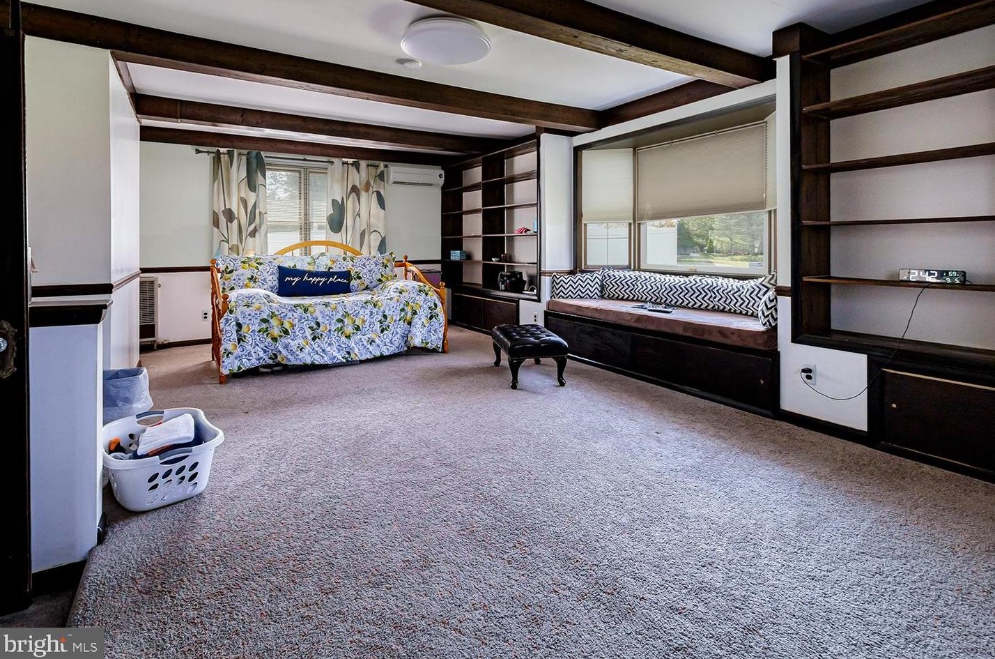 113 Beechwood Dr, Mount Laurel NJ  08054-1040 exterior
