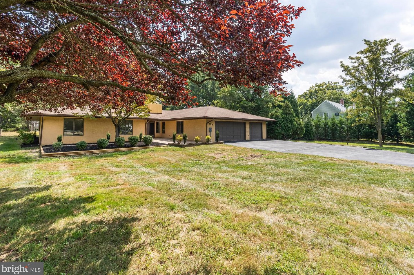 4304 Bridgeboro Rd, Moorestown NJ 08057-1417 exterior