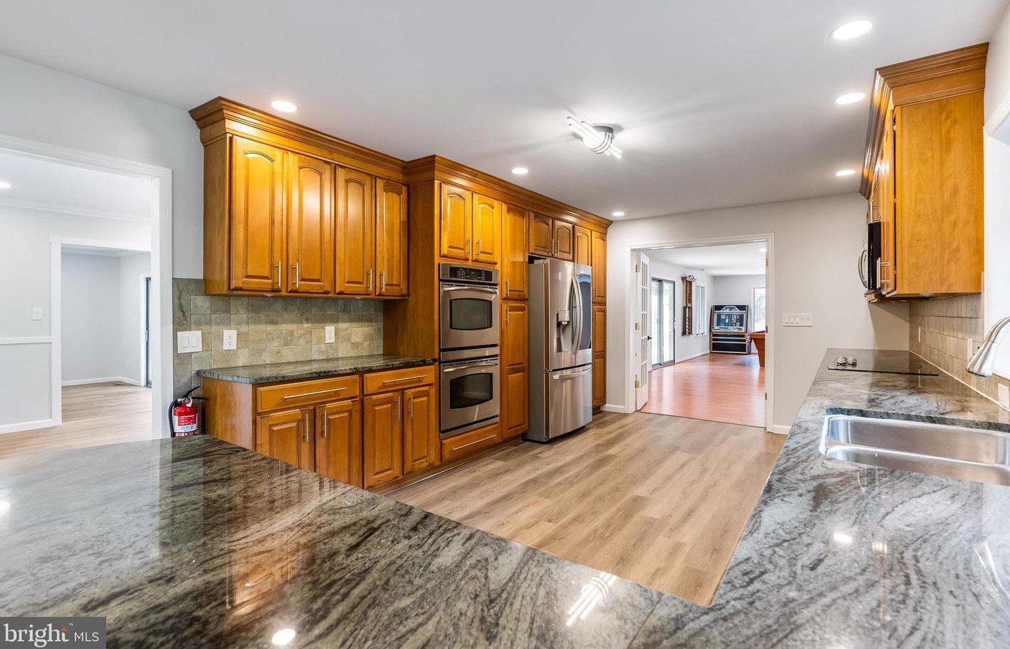 4304 Bridgeboro Rd, Moorestown NJ 08057-1417 exterior