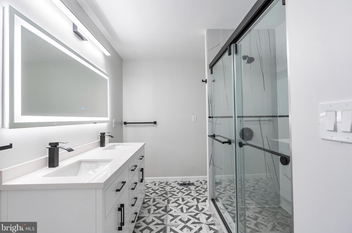 4304 Bridgeboro Rd, Moorestown NJ 08057-1417 exterior