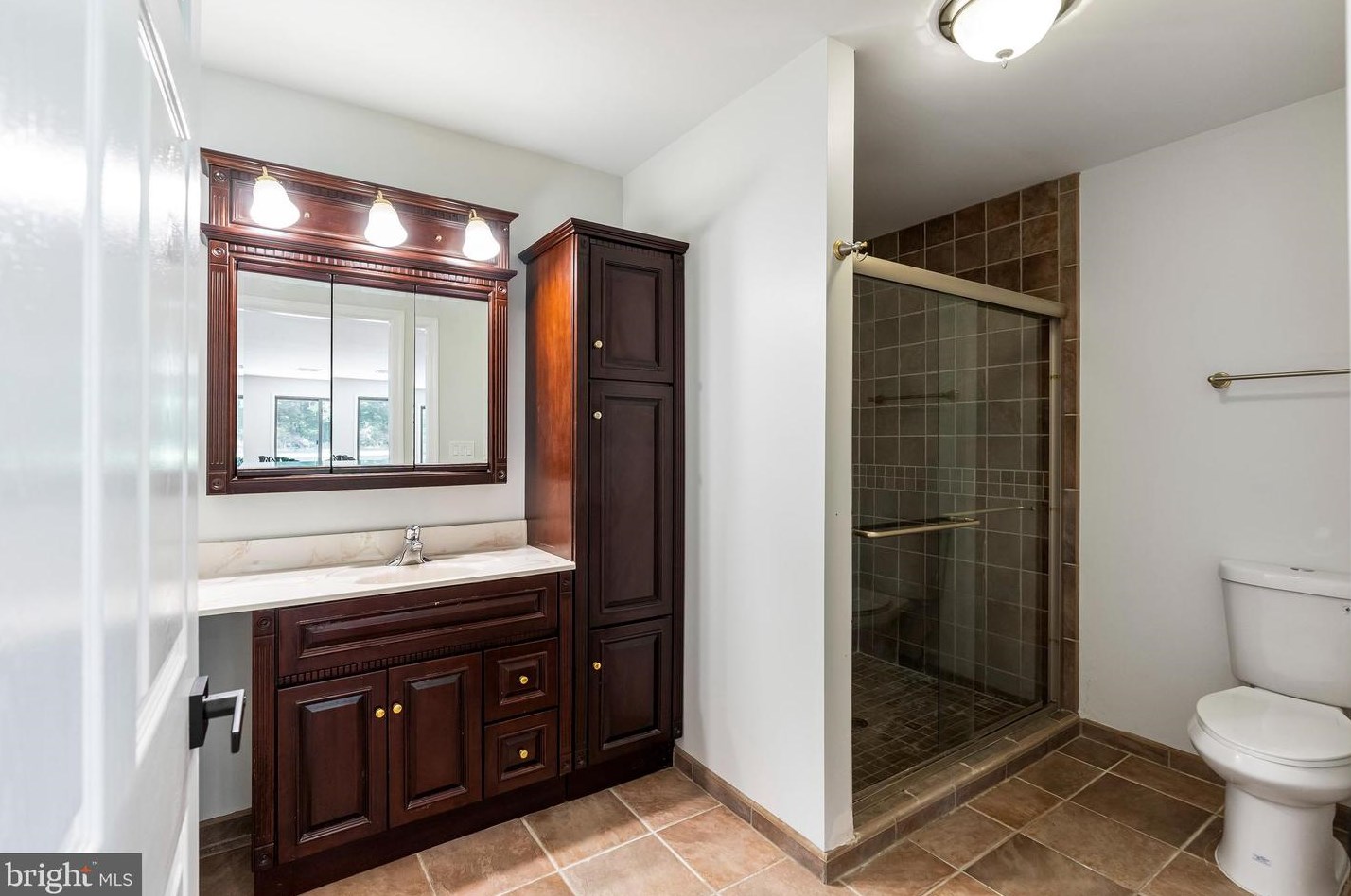 4304 Bridgeboro Rd, Moorestown NJ 08057-1417 exterior