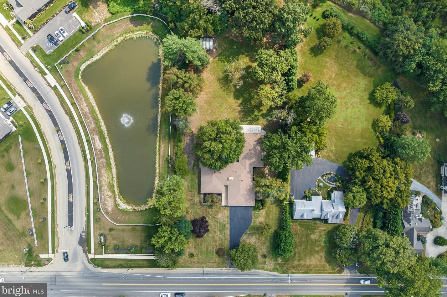 4304 Bridgeboro Rd, Moorestown NJ 08057-1417 exterior