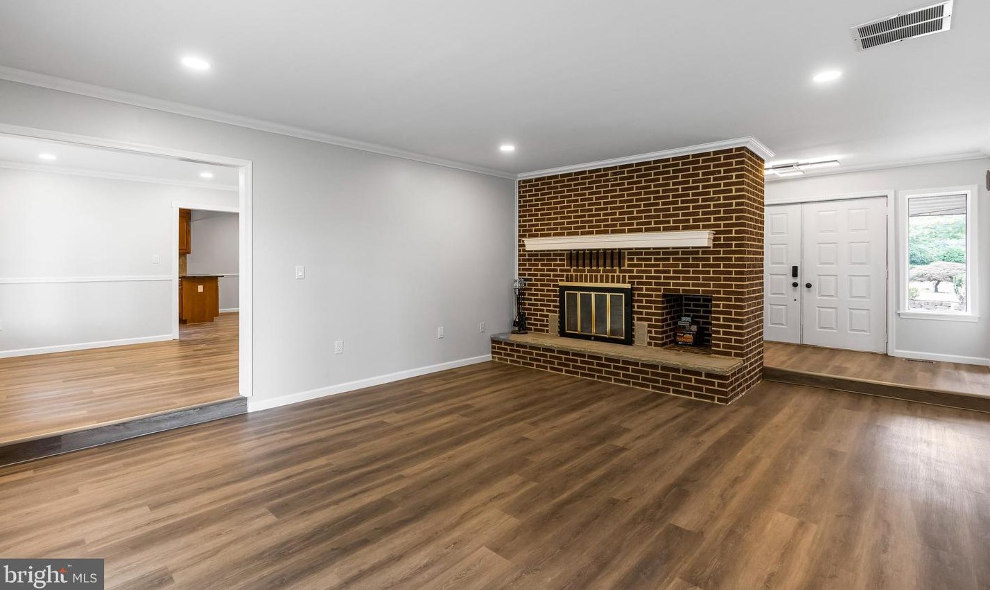 4304 Bridgeboro Rd, Moorestown NJ 08057-1417 exterior