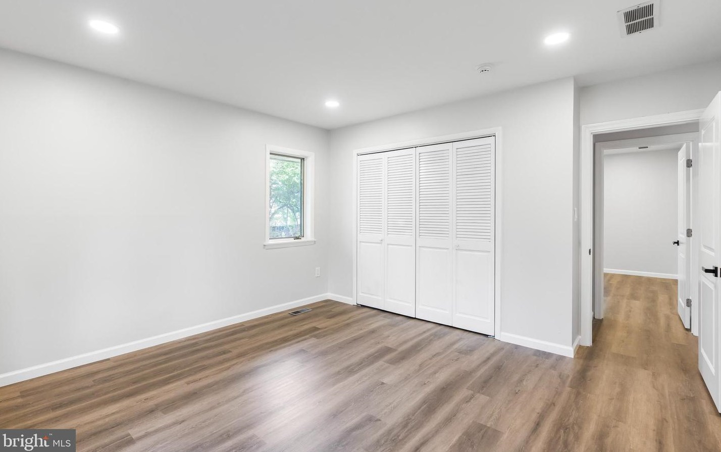 4304 Bridgeboro Rd, Moorestown NJ 08057-1417 exterior