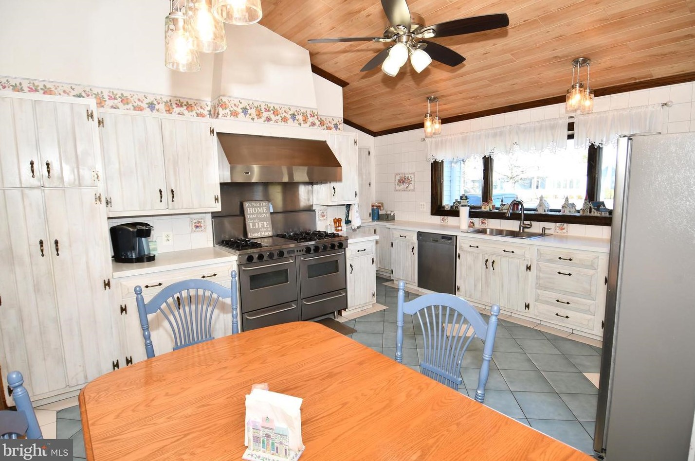 24854 Main St, Columbus NJ 08022-1339 exterior