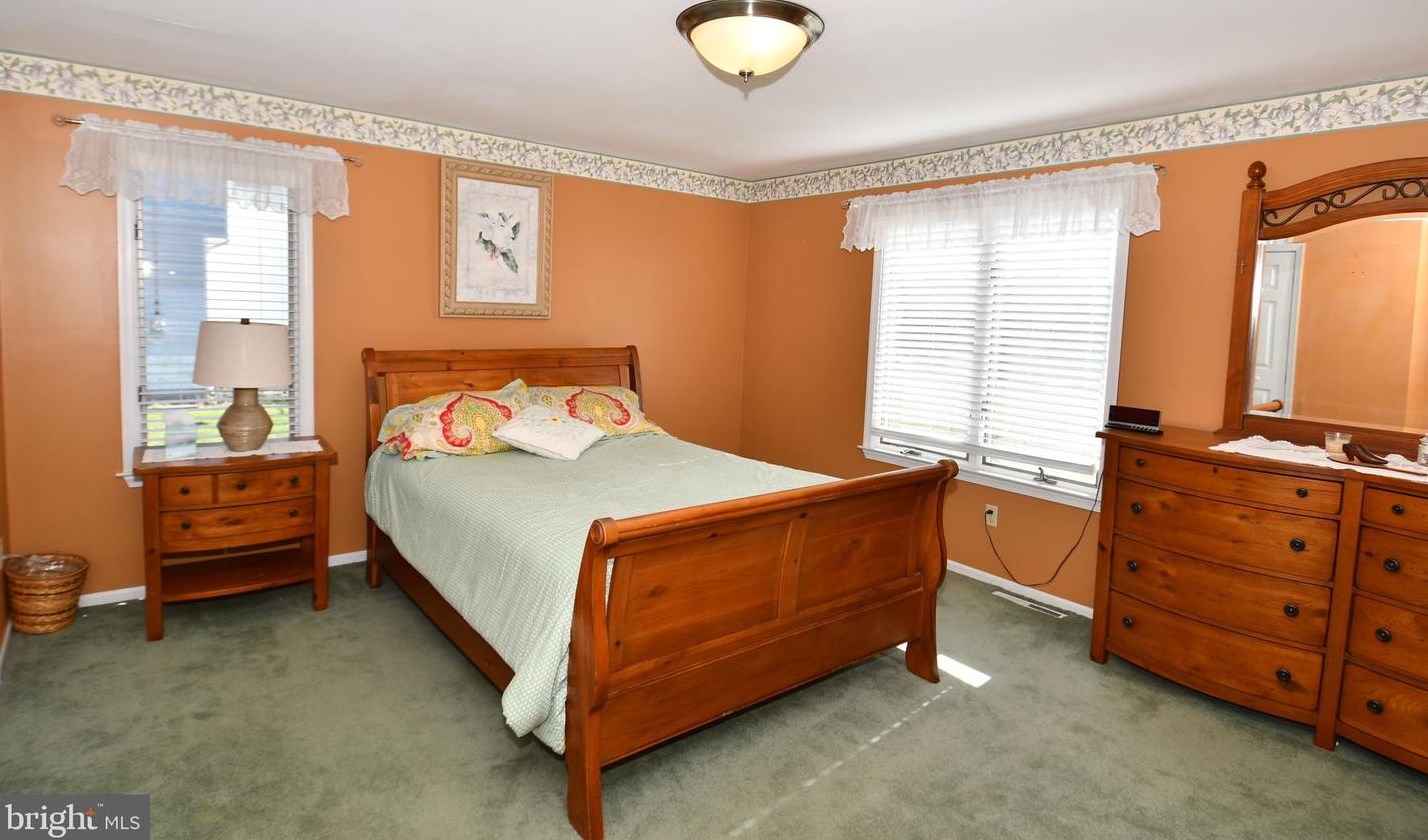 24854 Main St, Columbus NJ 08022-1339 exterior