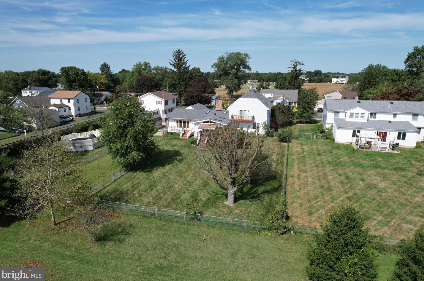 24854 Main St, Columbus NJ 08022-1339 exterior