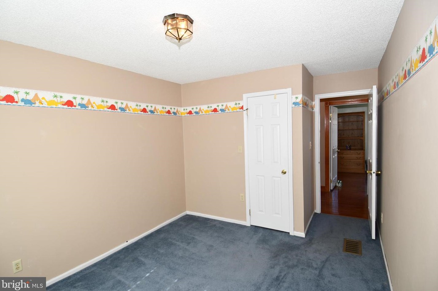 24854 Main St, Columbus NJ 08022-1339 exterior