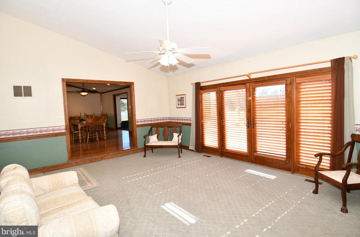 24854 Main St, Columbus NJ 08022-1339 exterior