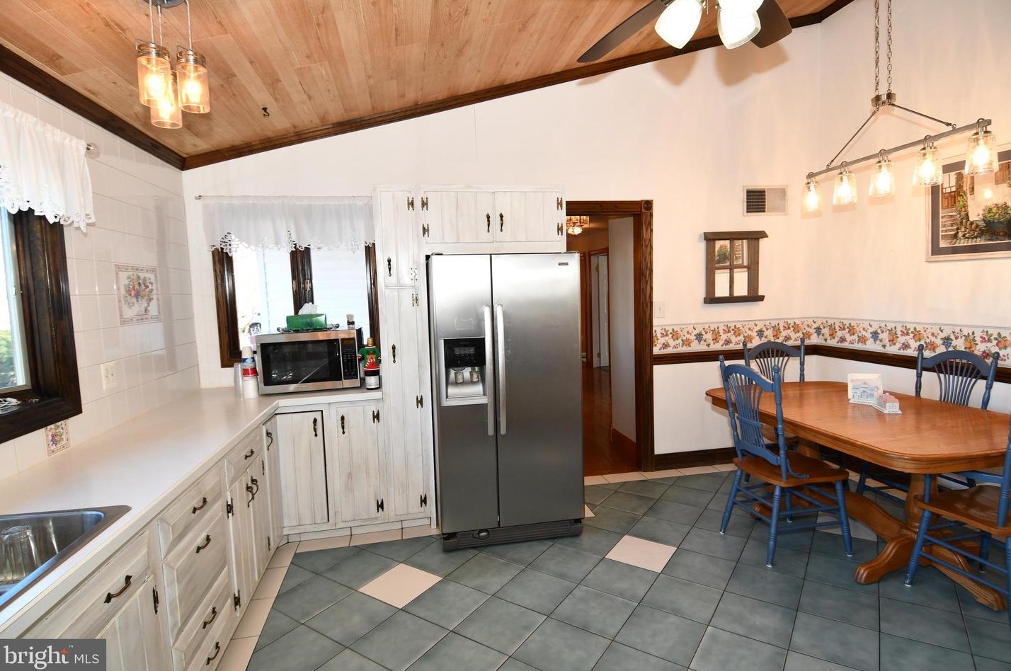 24854 Main St, Columbus NJ 08022-1339 exterior