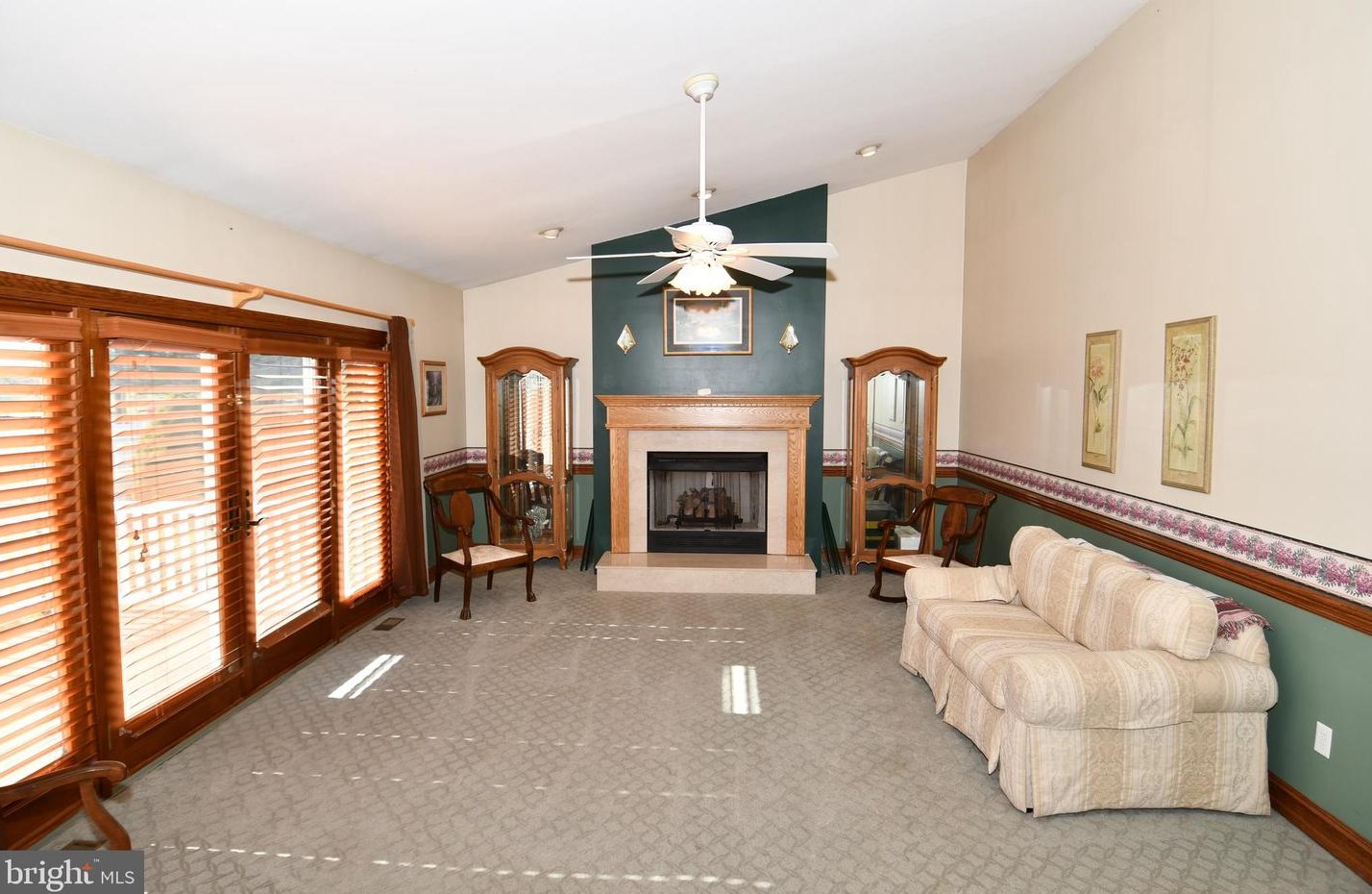 24854 Main St, Columbus NJ 08022-1339 exterior