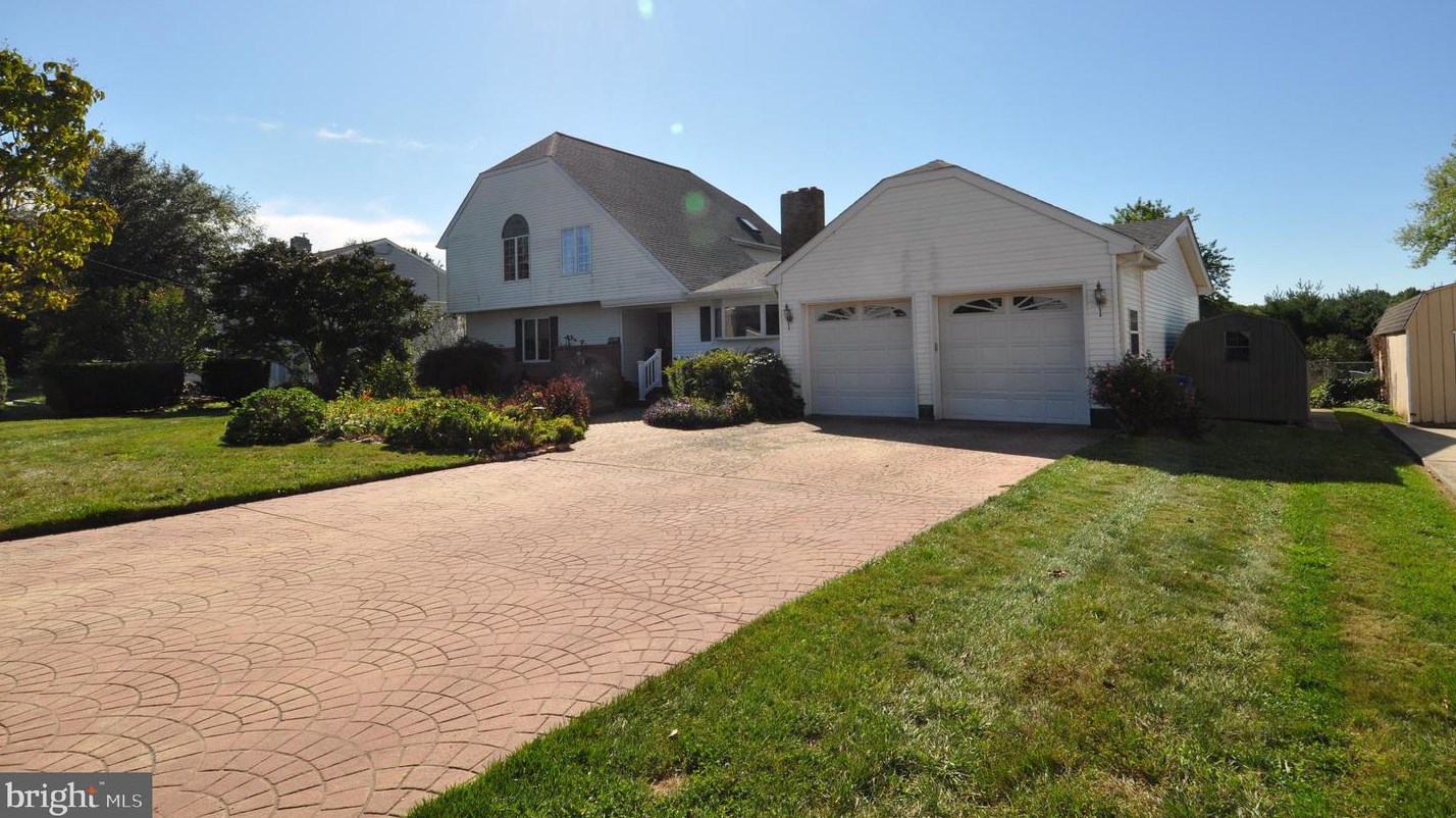 24854 Main St, Columbus NJ 08022-1339 exterior