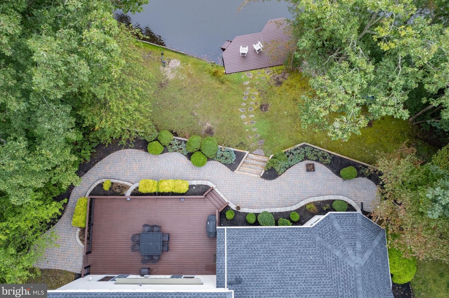 23 Pontiac Dr, Medford NJ 08055-8146 exterior