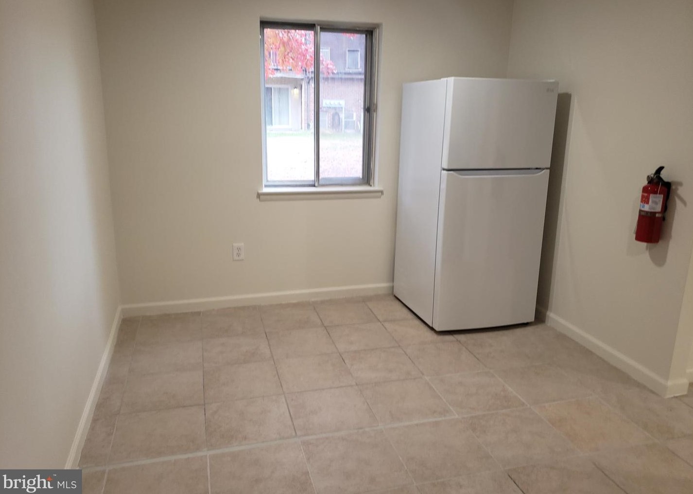 1247 Liberte Ct, Burlington NJ  08016-2243 exterior