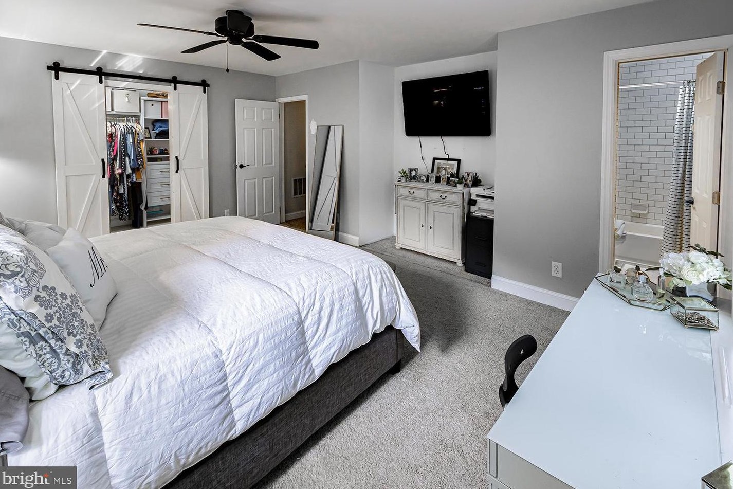 6 Meadowside Ct, Medford NJ 08055-9378 exterior