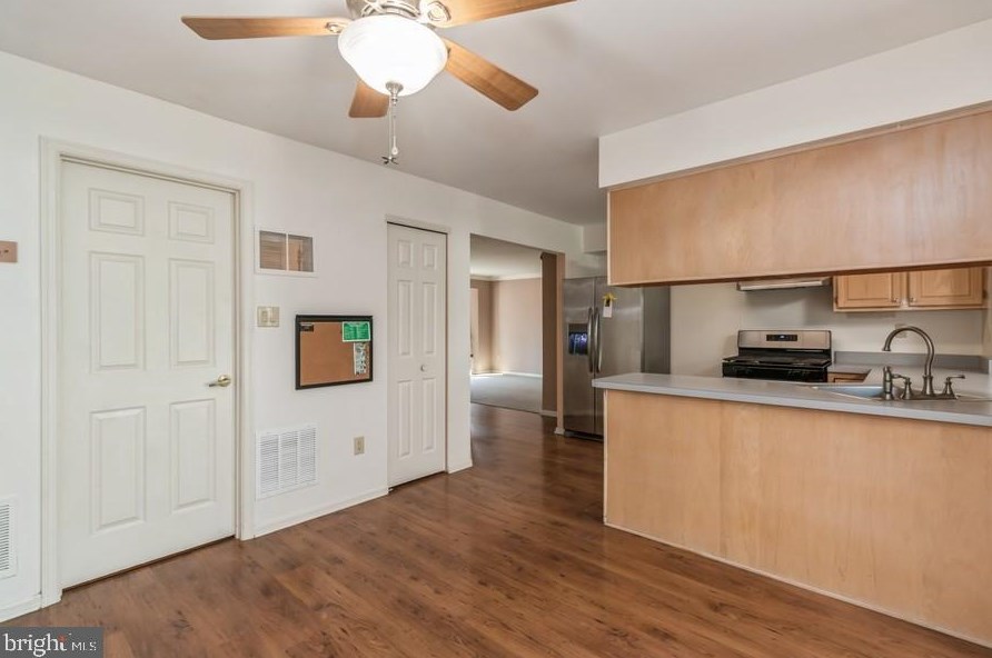 14 Alderton Ln, Mount Laurel NJ  08054-6219 exterior