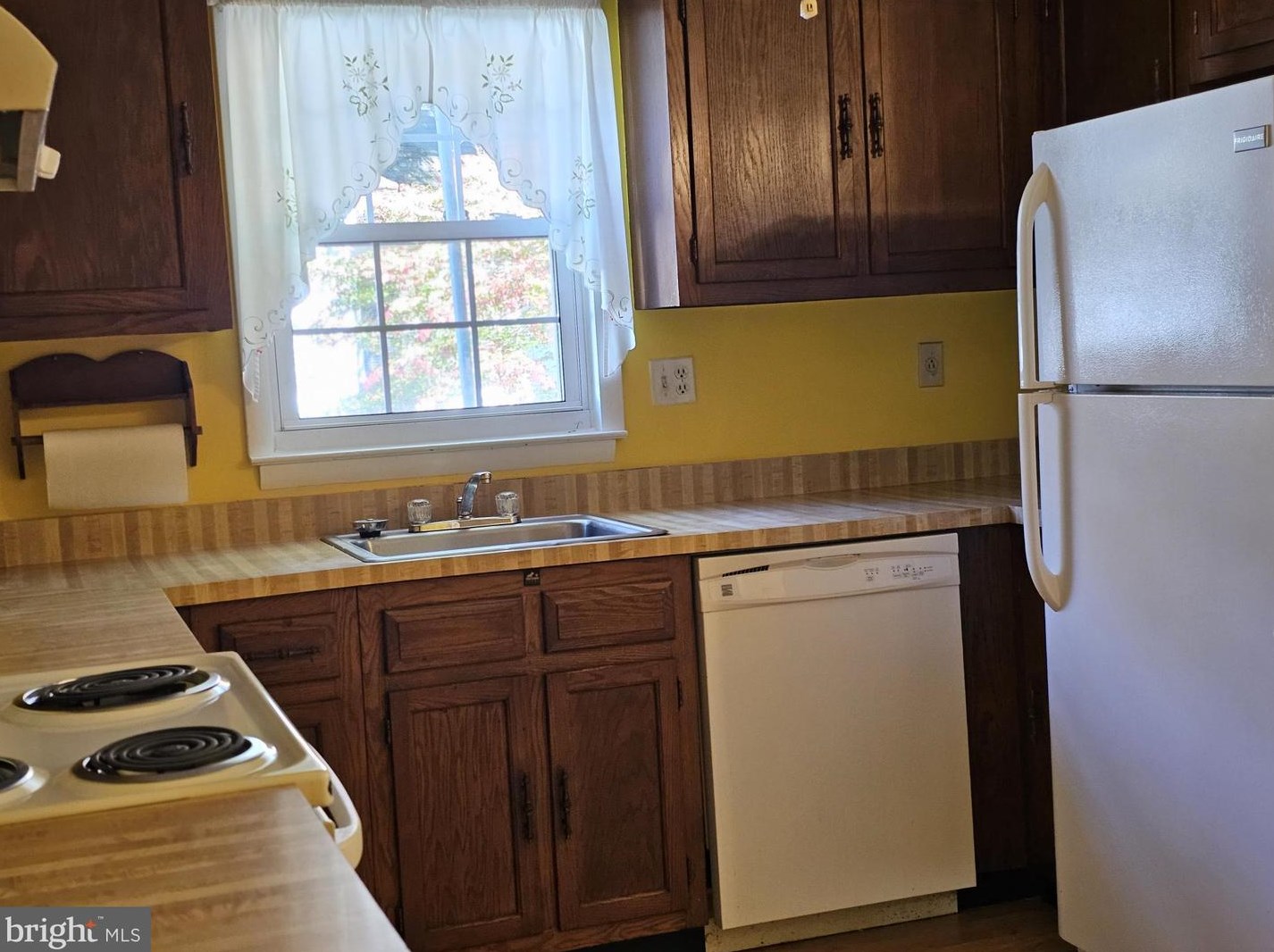 10 Andover Ct, Southampton NJ  08088-1323 exterior