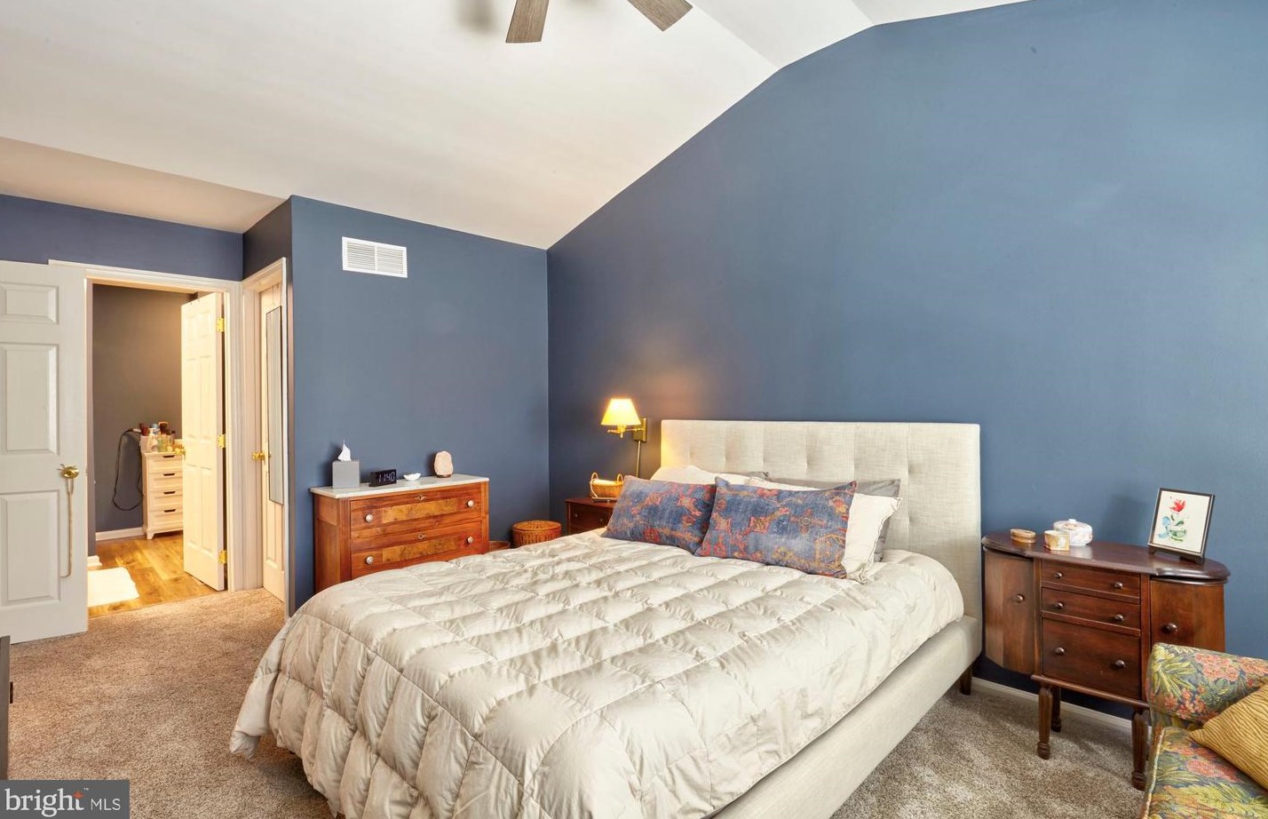 15 Farmington Ct, Chesterfield NJ  08505-3184 exterior
