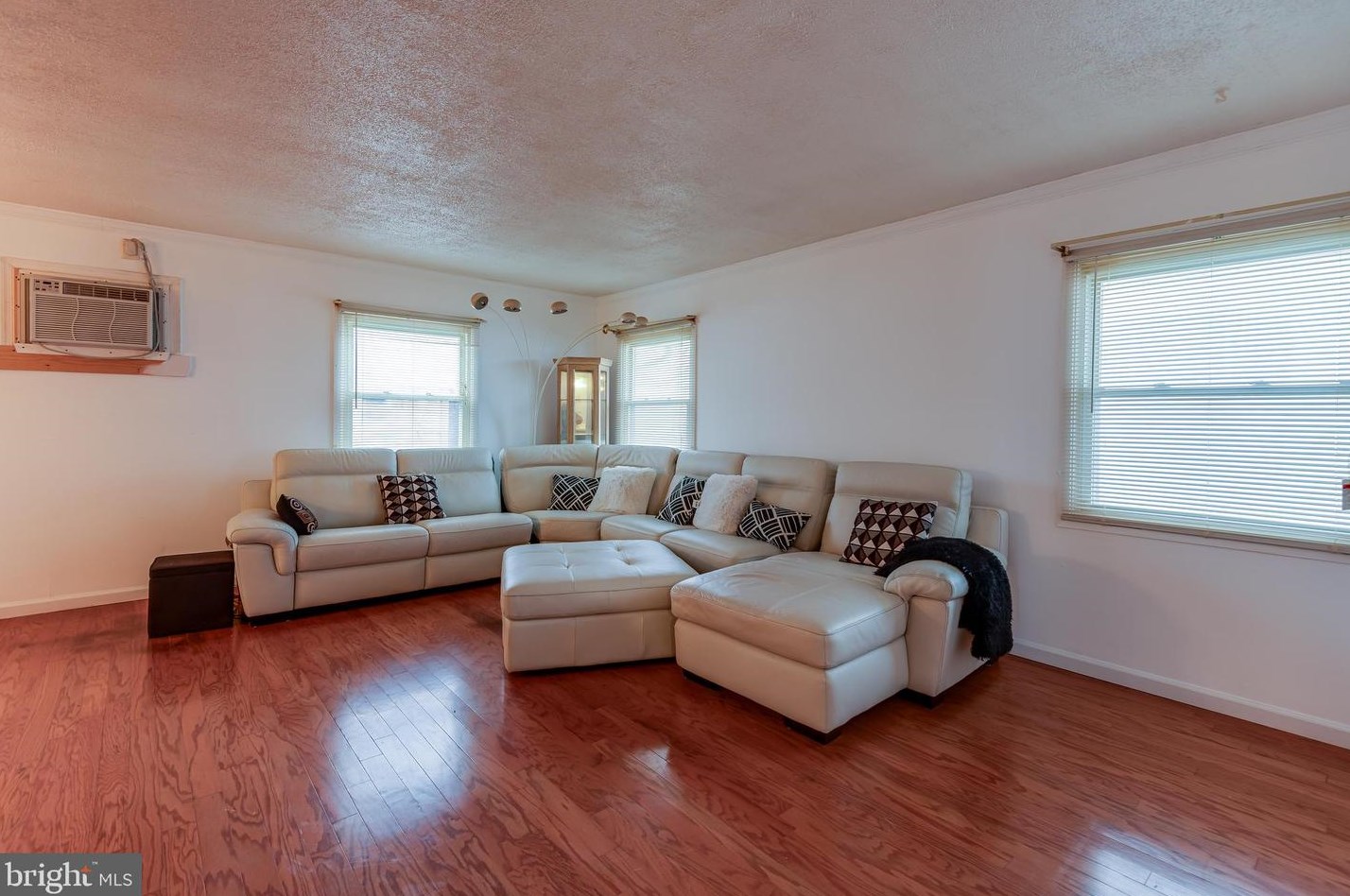 47 Peppermint Ln, Willingboro NJ  08046-2715 exterior
