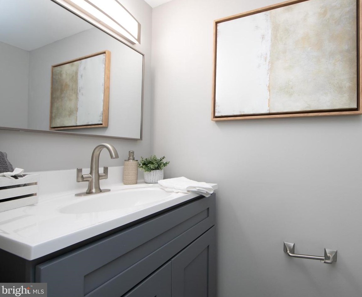 24 Gaffney Ln, Willingboro NJ  08046-3002 exterior