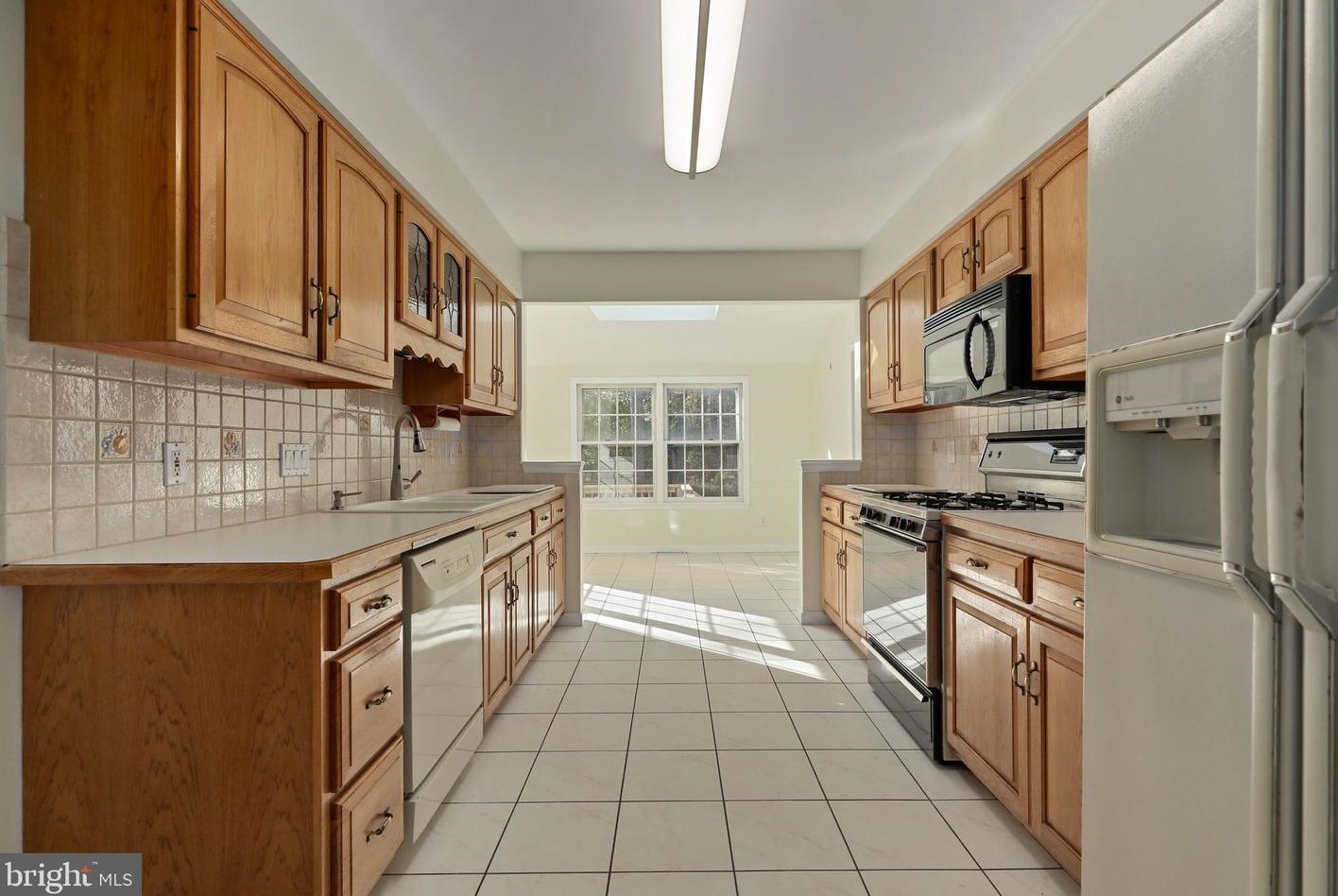 13 Lakeside Dr, Medford NJ  08055-9205 exterior