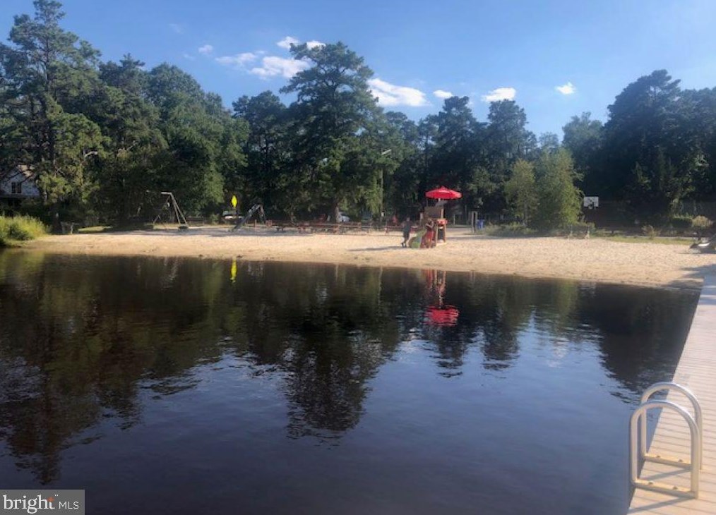 13 Lakeside Dr, Medford NJ  08055-9205 exterior