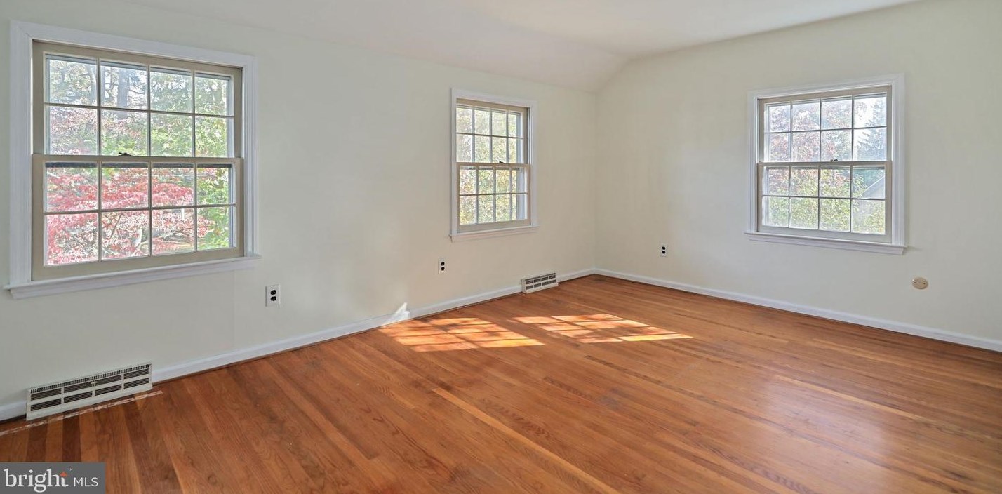 13 Lakeside Dr, Medford NJ  08055-9205 exterior