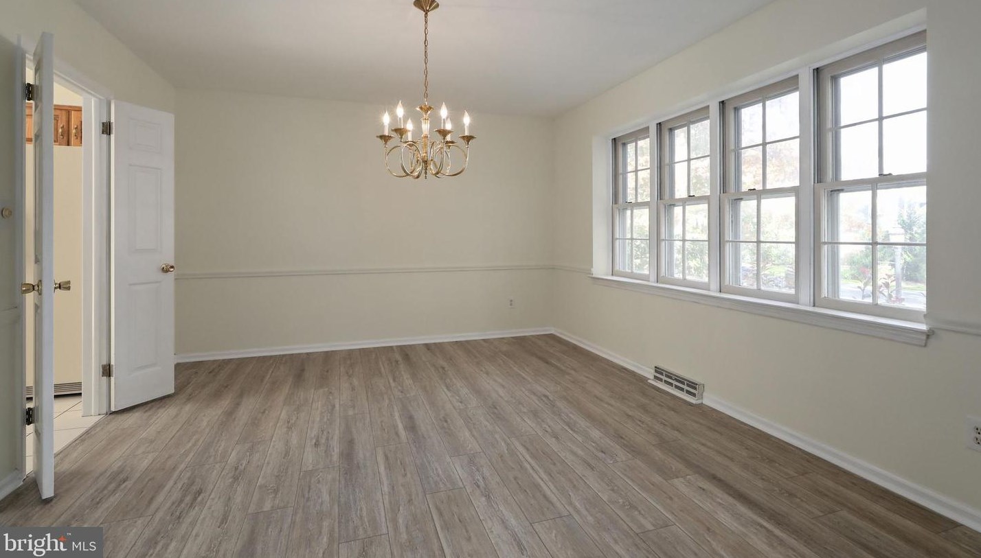 13 Lakeside Dr, Medford NJ  08055-9205 exterior