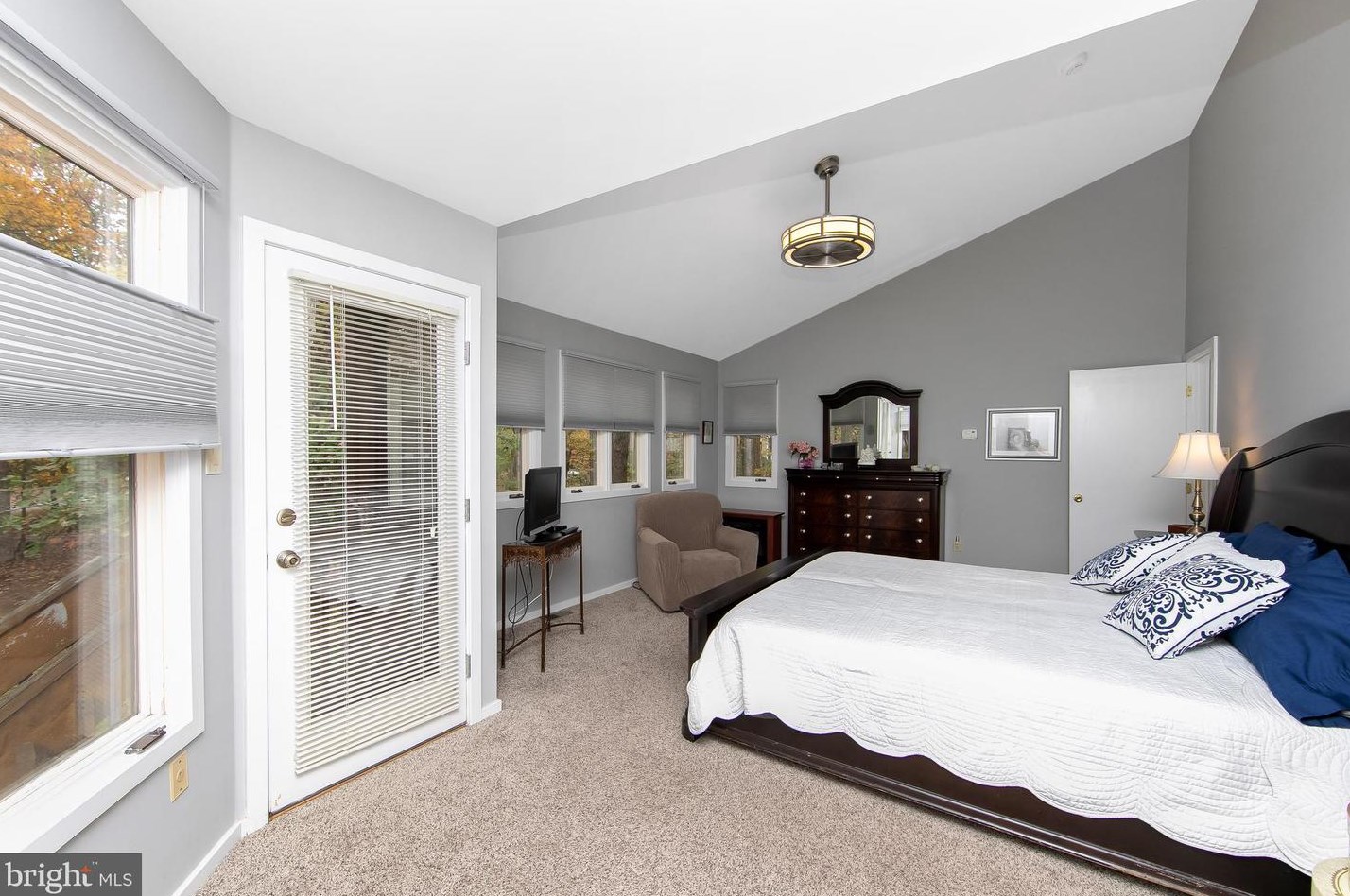 28 Centennial Dr, Medford NJ  08055-8139 exterior