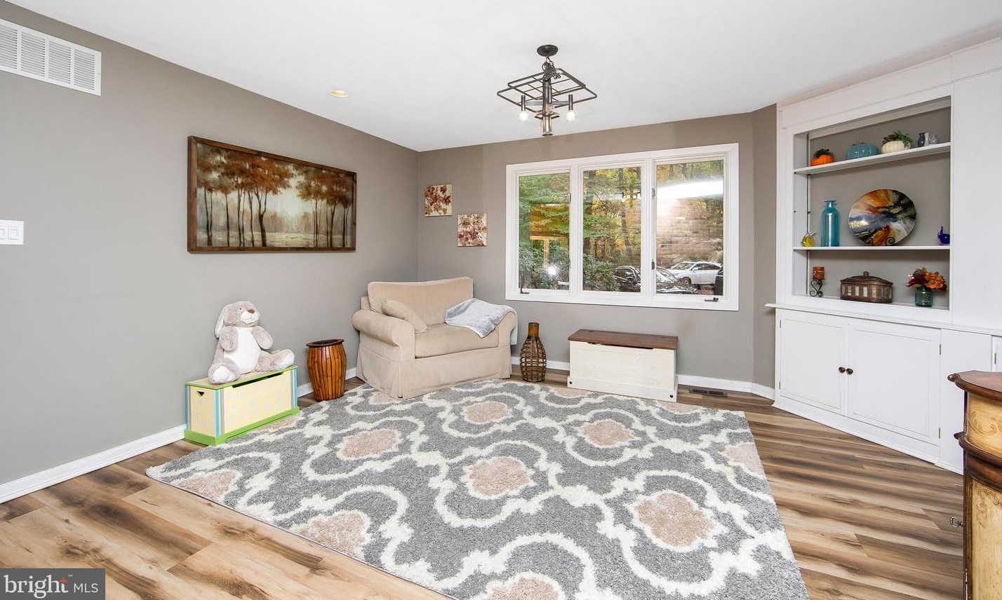 28 Centennial Dr, Medford NJ  08055-8139 exterior