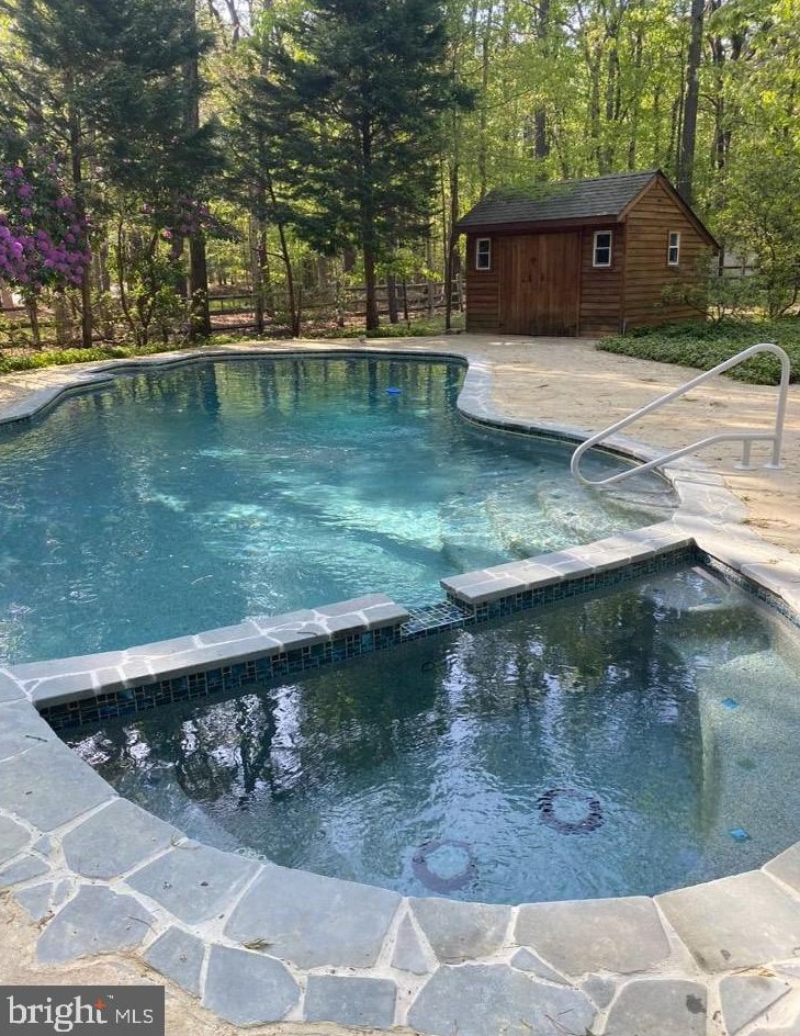 28 Centennial Dr, Medford NJ  08055-8139 exterior