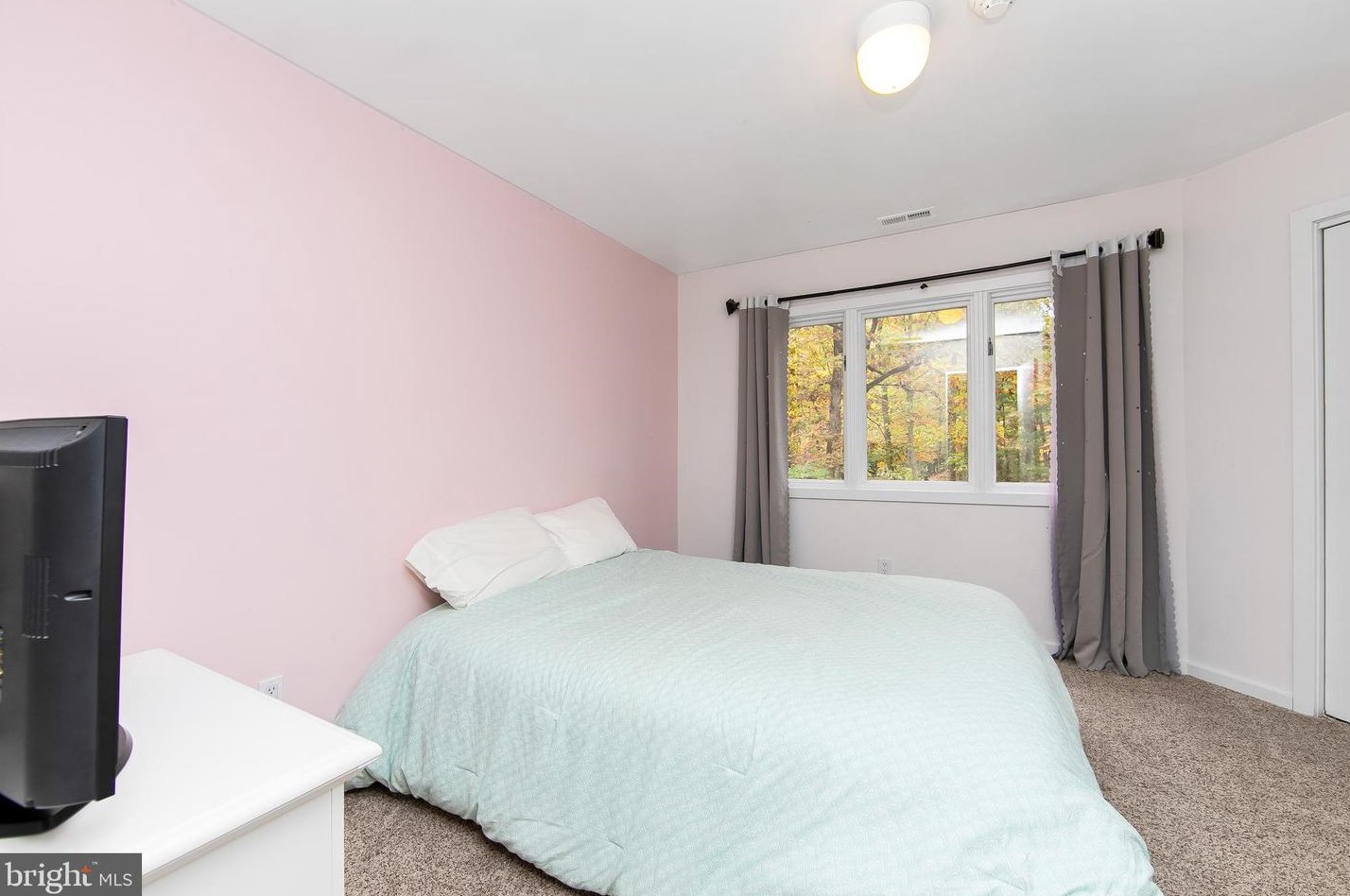 28 Centennial Dr, Medford NJ  08055-8139 exterior