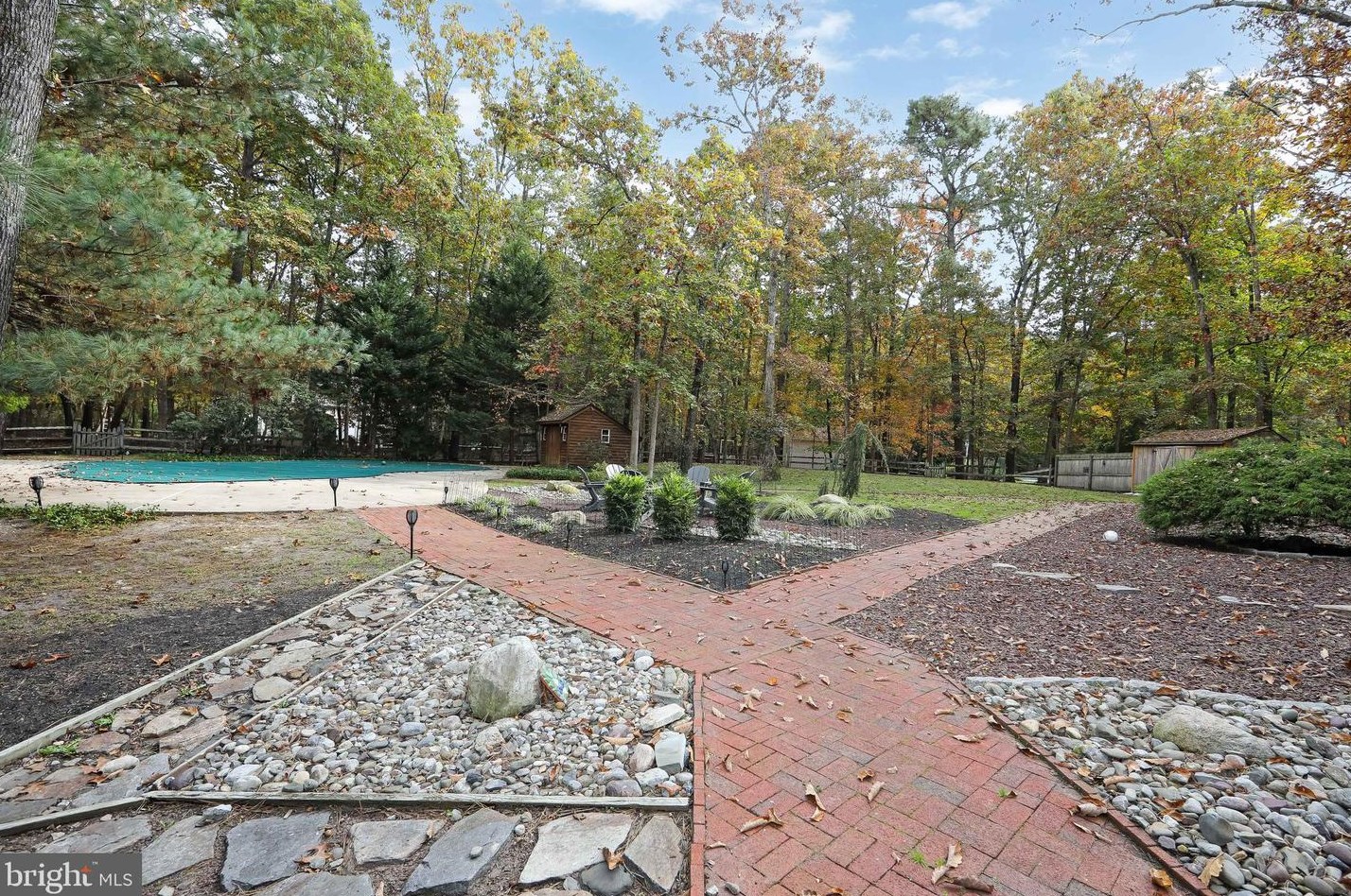 28 Centennial Dr, Medford NJ  08055-8139 exterior