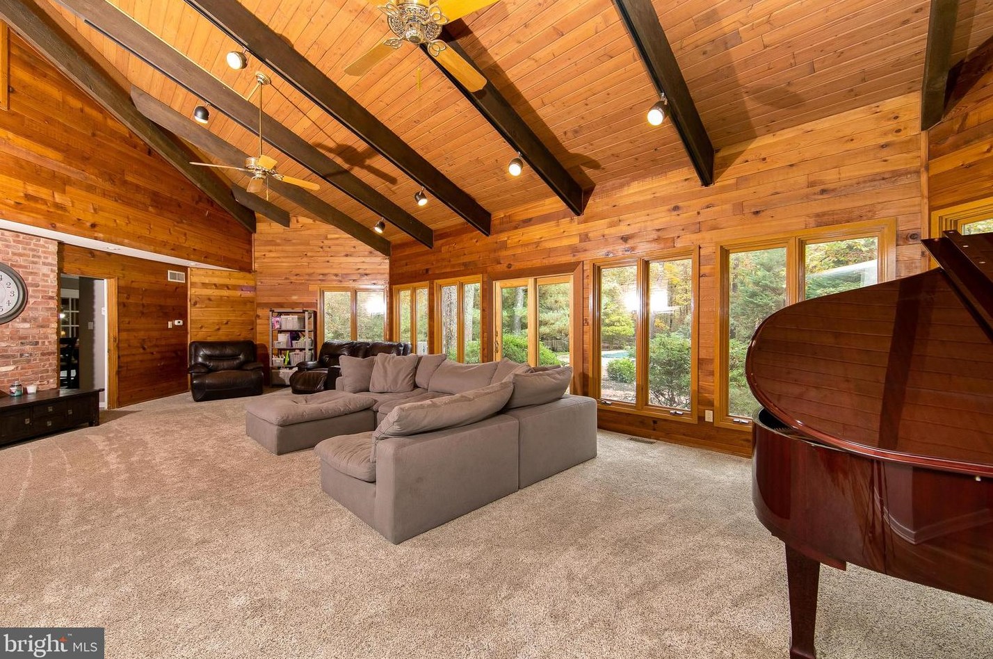 28 Centennial Dr, Medford NJ  08055-8139 exterior