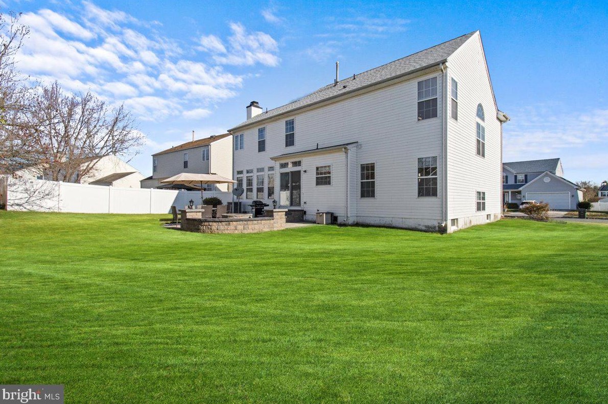 13 Equestrian Dr, Burlington NJ 08016-3065 exterior