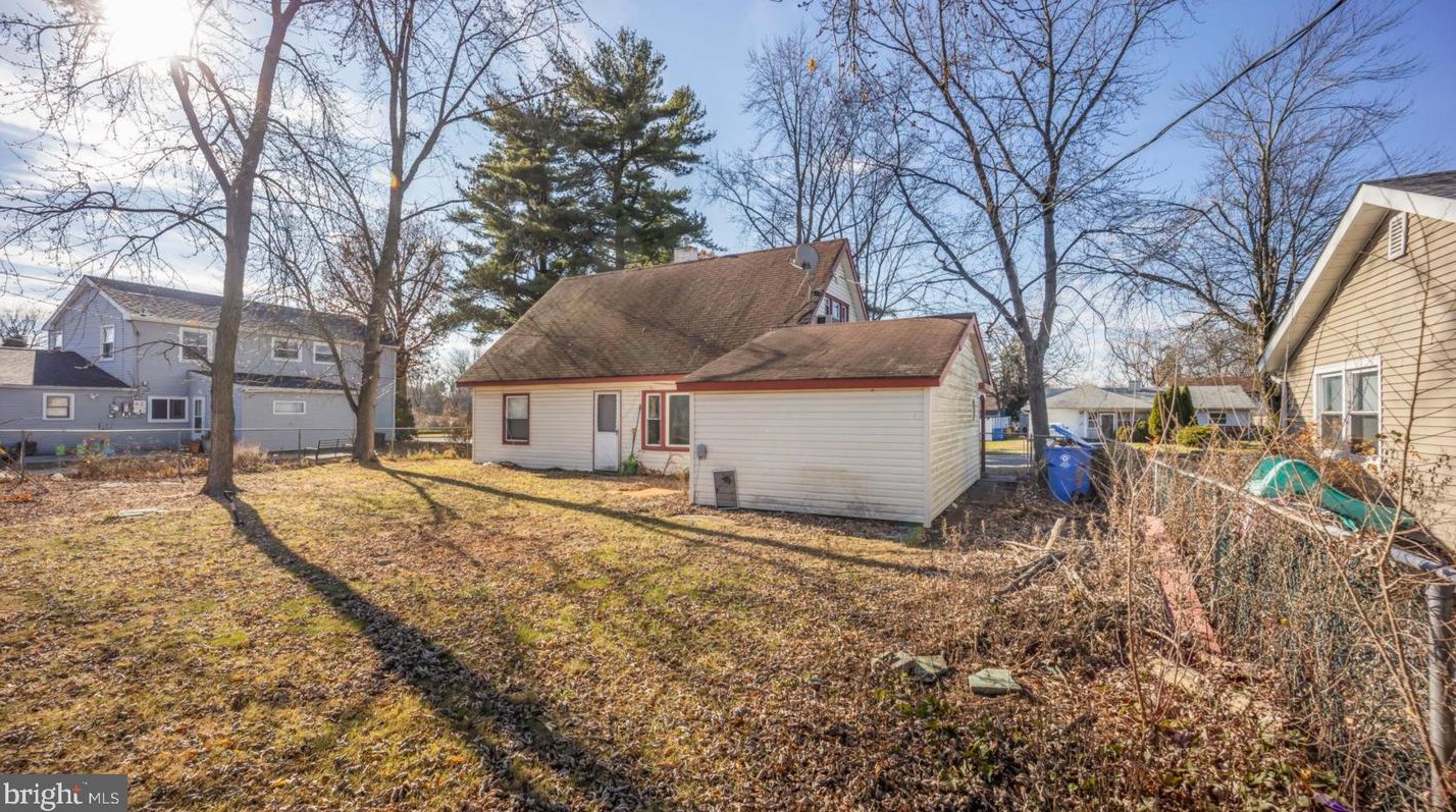 6 Spindletop Ln, Willingboro NJ  08046-1416 exterior