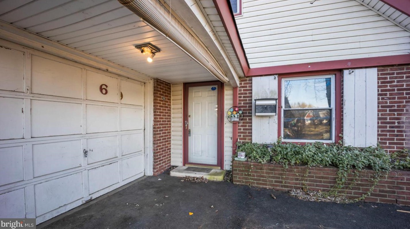 6 Spindletop Ln, Willingboro NJ  08046-1416 exterior