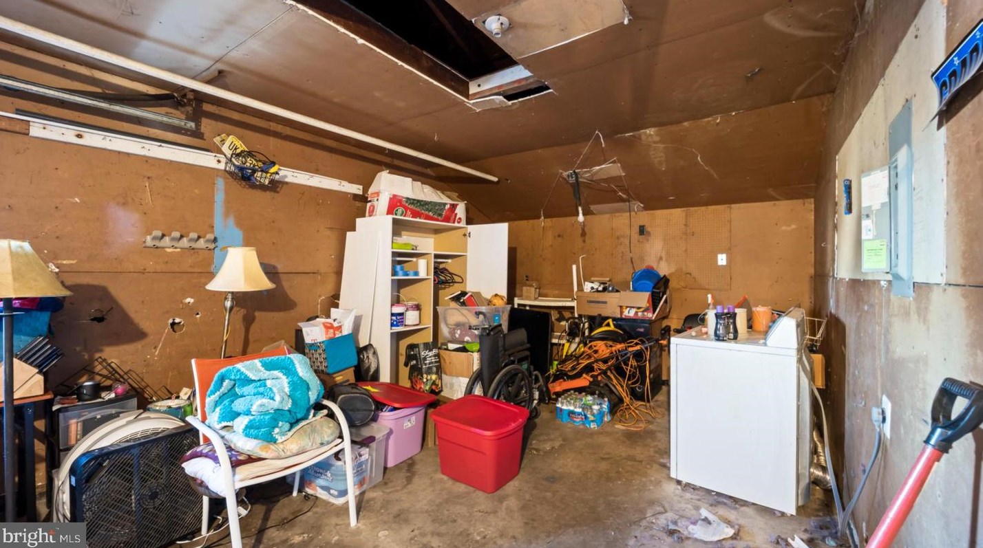 6 Spindletop Ln, Willingboro NJ  08046-1416 exterior